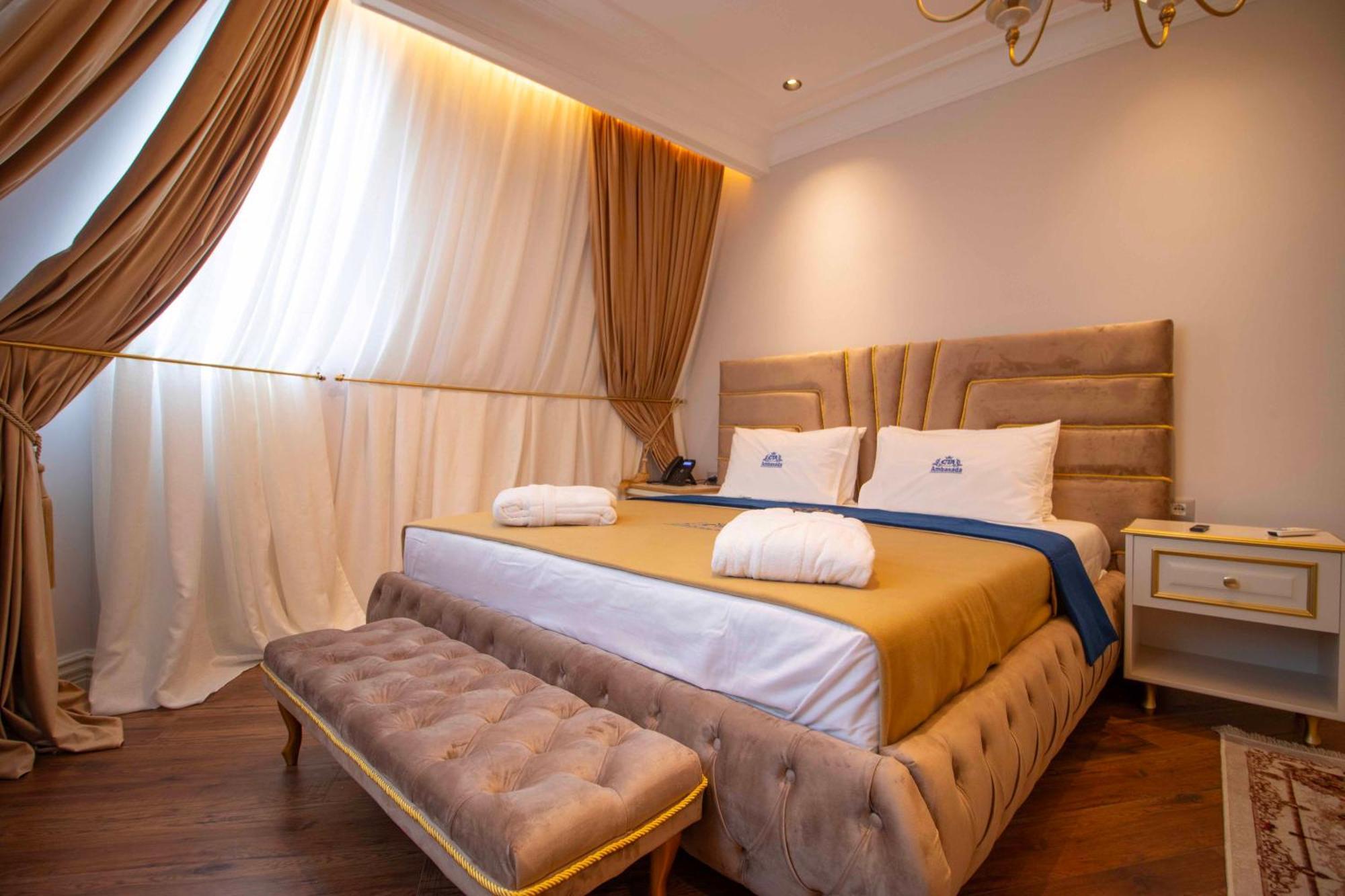Hotel Ambasada Qta Patza-Kuqani Kültér fotó
