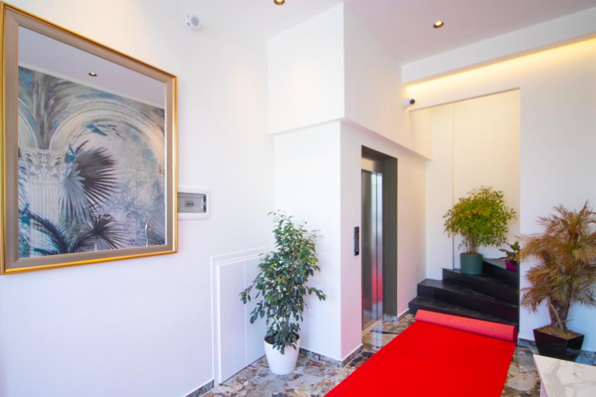 Hotel Ambasada Qta Patza-Kuqani Kültér fotó