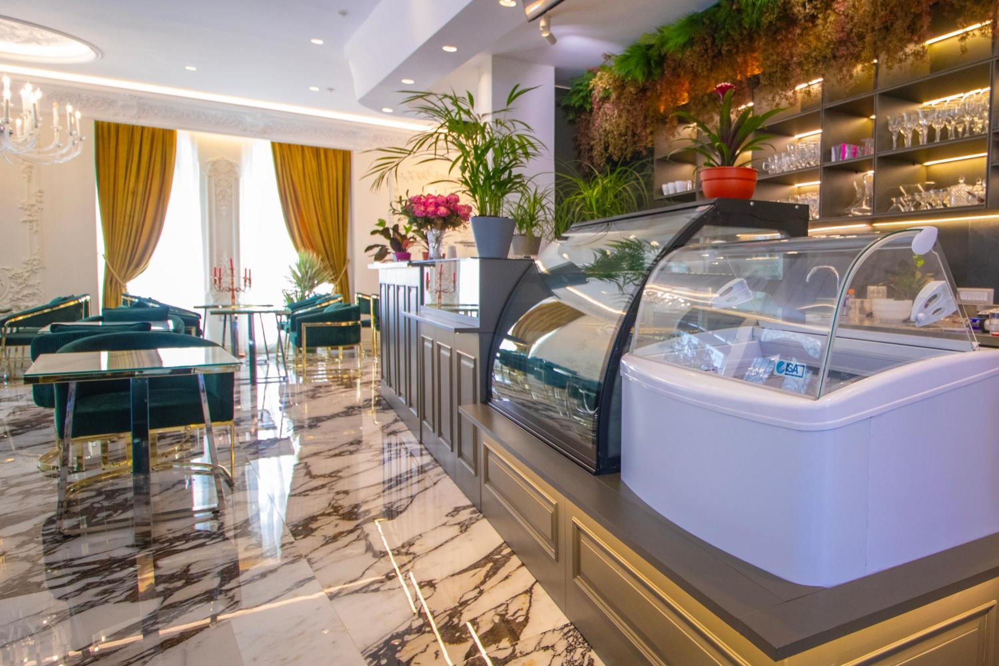 Hotel Ambasada Qta Patza-Kuqani Kültér fotó