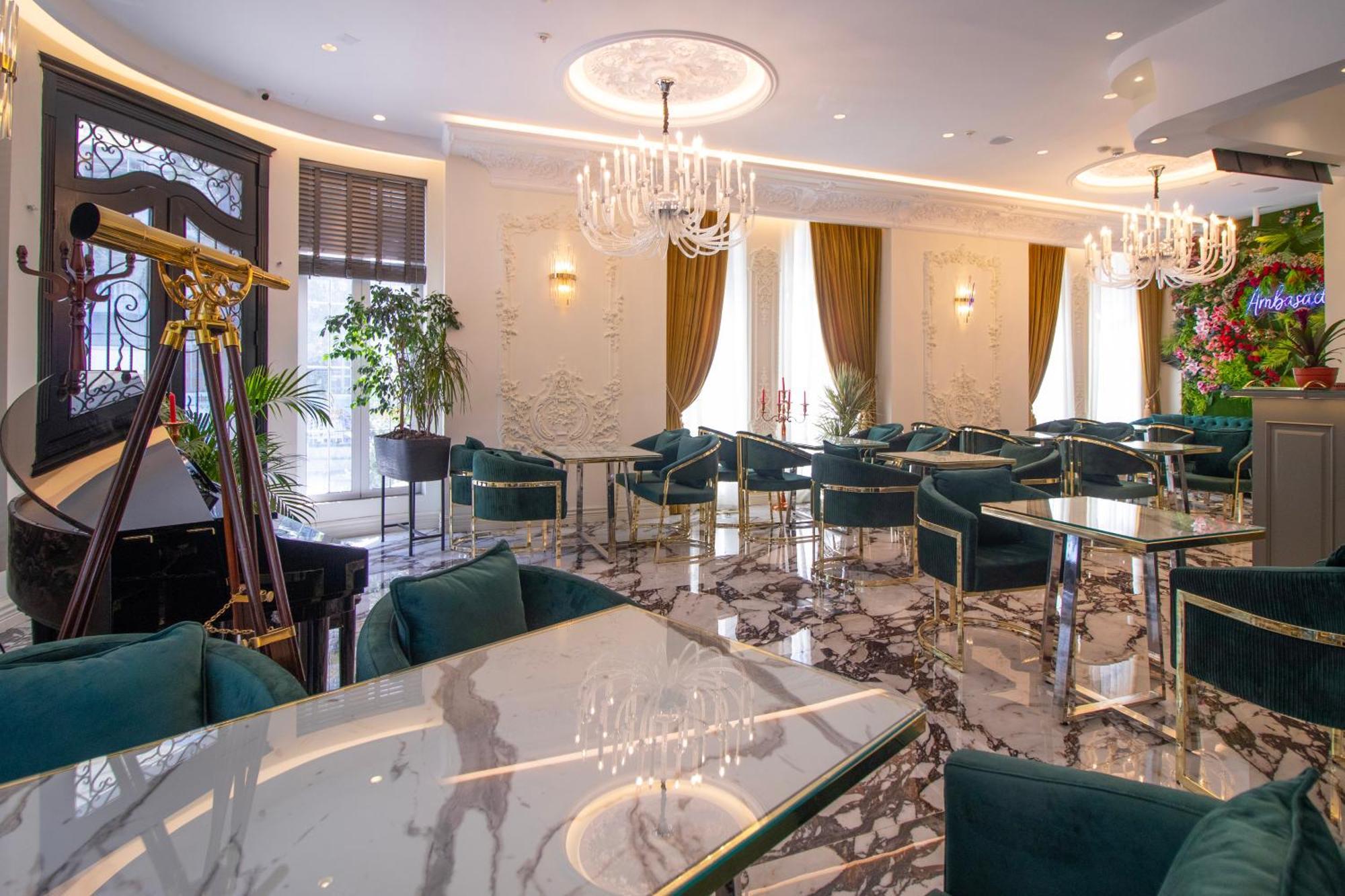 Hotel Ambasada Qta Patza-Kuqani Kültér fotó