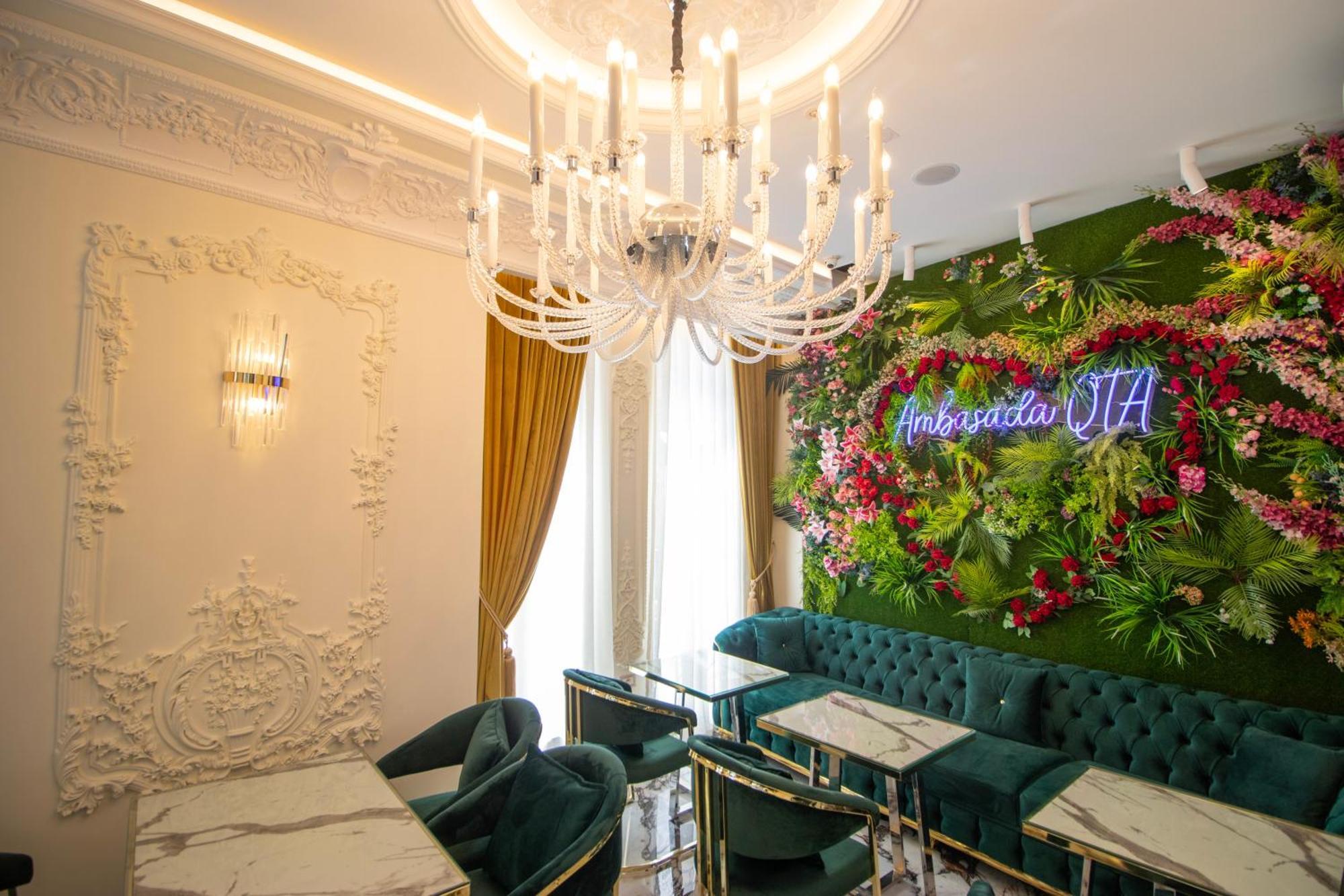 Hotel Ambasada Qta Patza-Kuqani Kültér fotó
