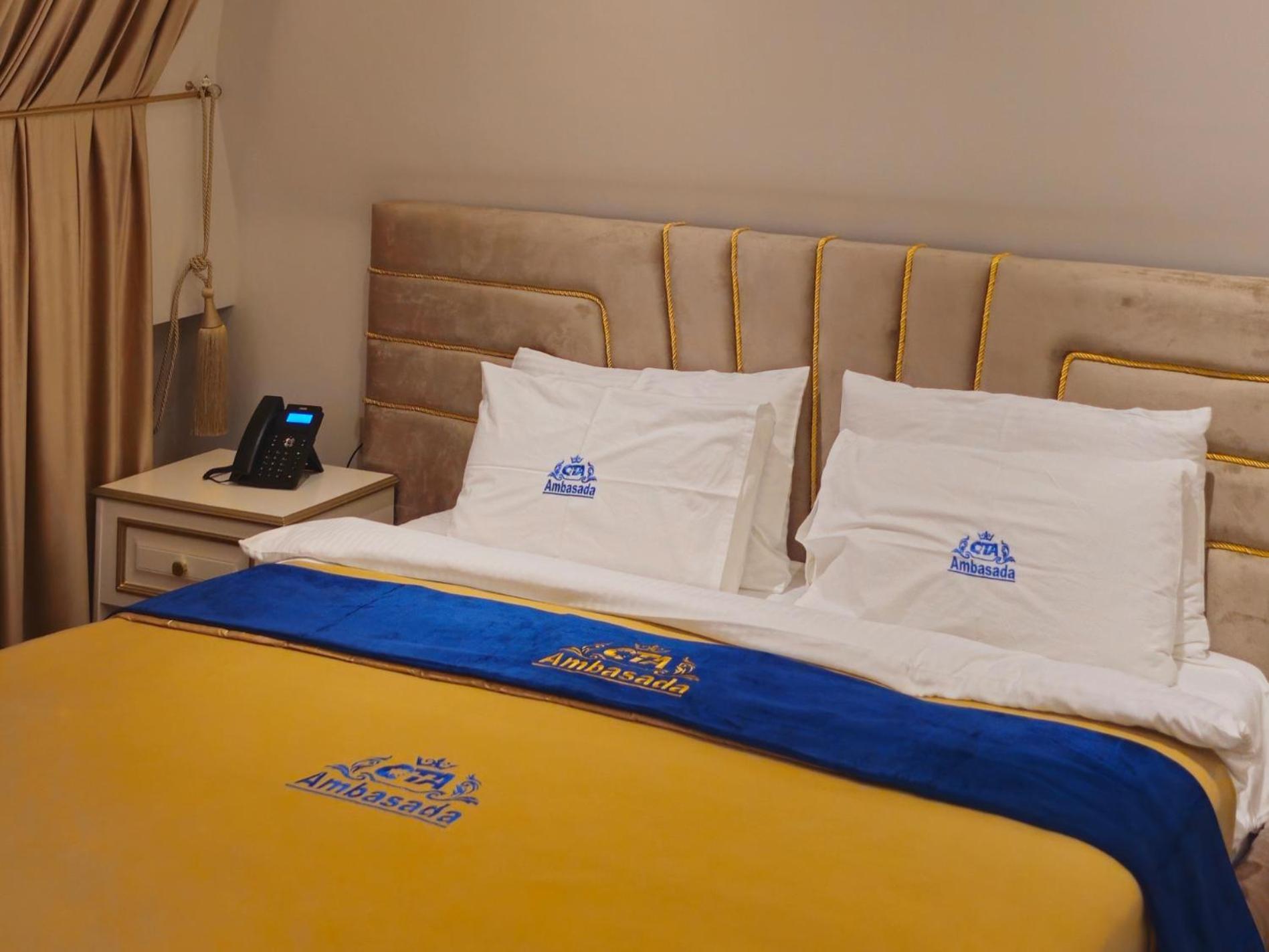 Hotel Ambasada Qta Patza-Kuqani Kültér fotó