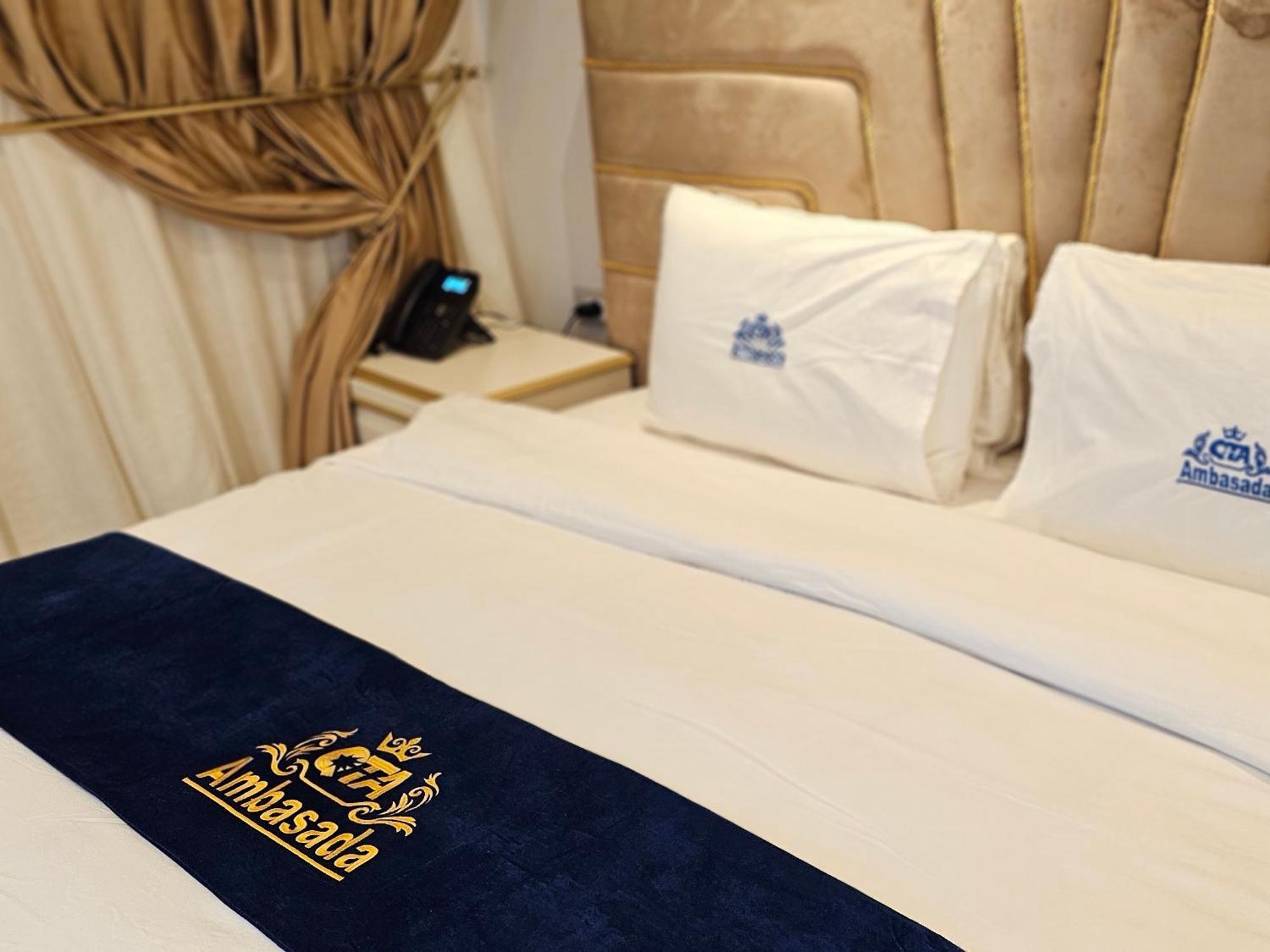 Hotel Ambasada Qta Patza-Kuqani Kültér fotó