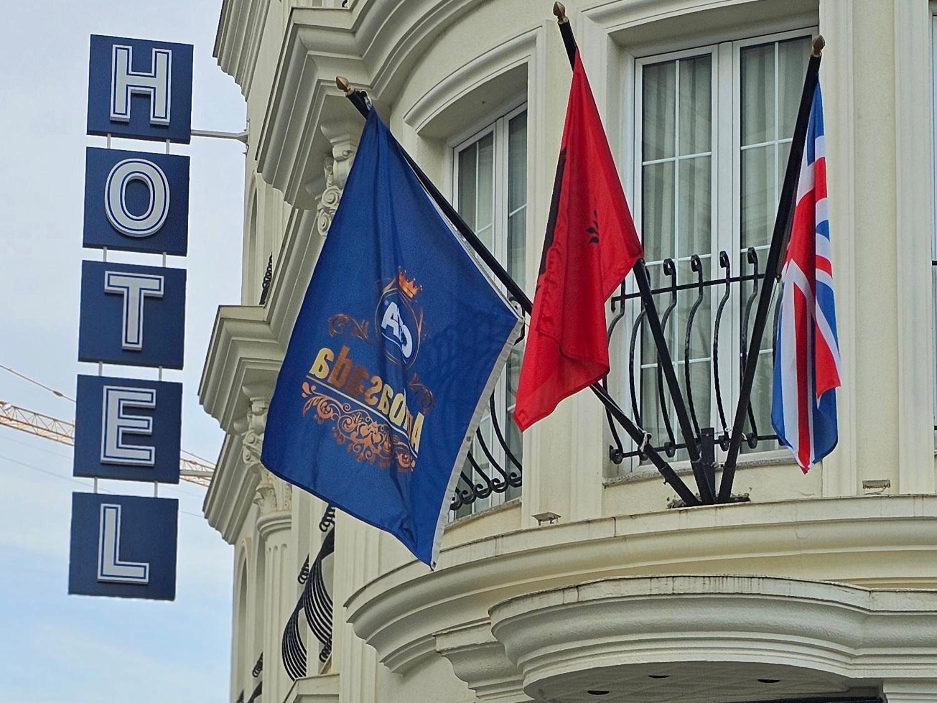 Hotel Ambasada Qta Patza-Kuqani Kültér fotó