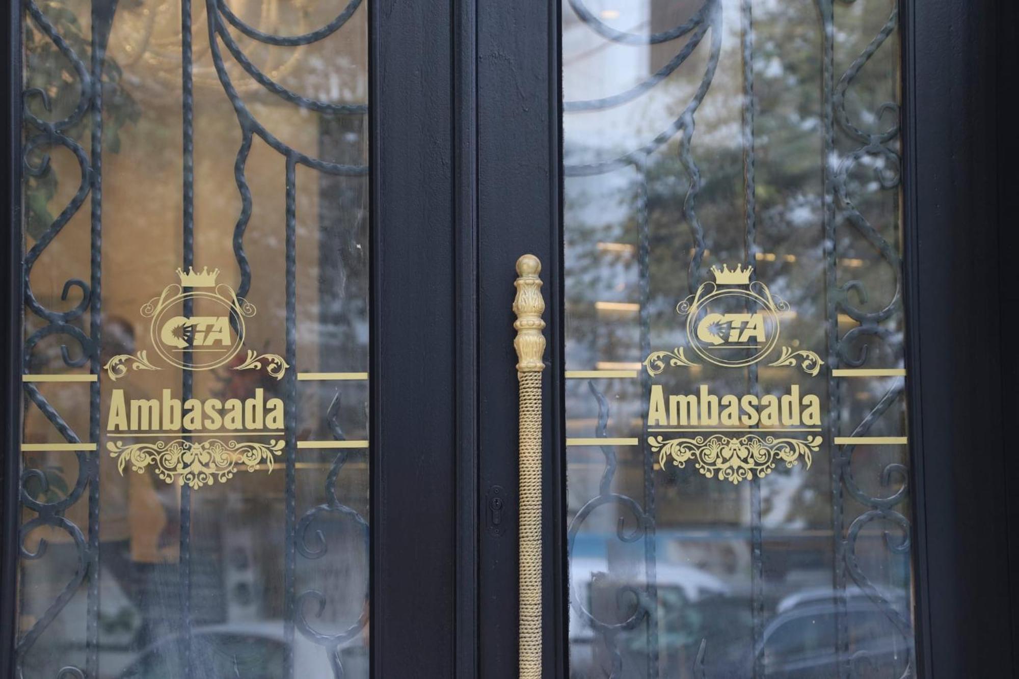 Hotel Ambasada Qta Patza-Kuqani Kültér fotó